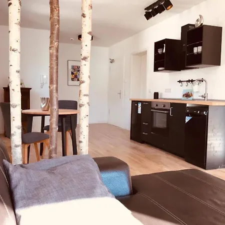 Apartment L8 Street - Q2 16 *